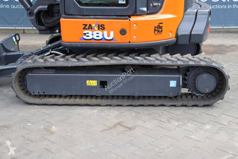 Escavadora Hitachi ZX38U-6 CLR