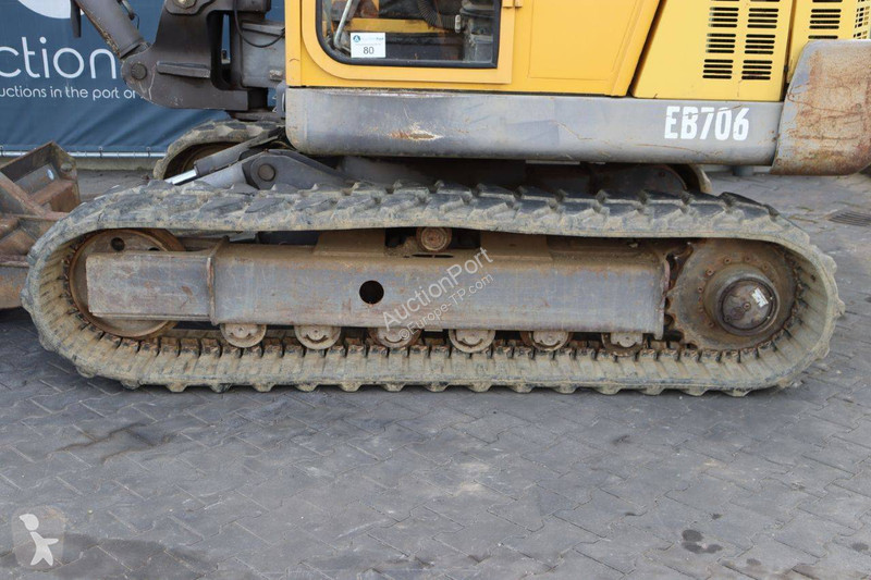 Escavadora Pel Job 233