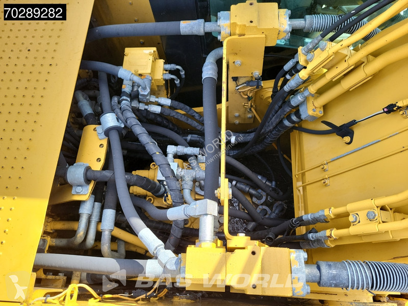 Excavator Caterpillar L