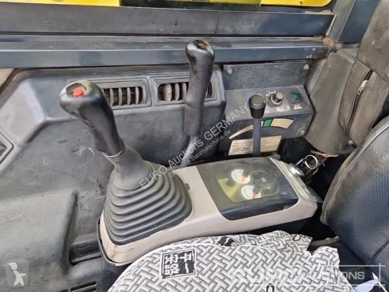Escavadora Komatsu PC56-7