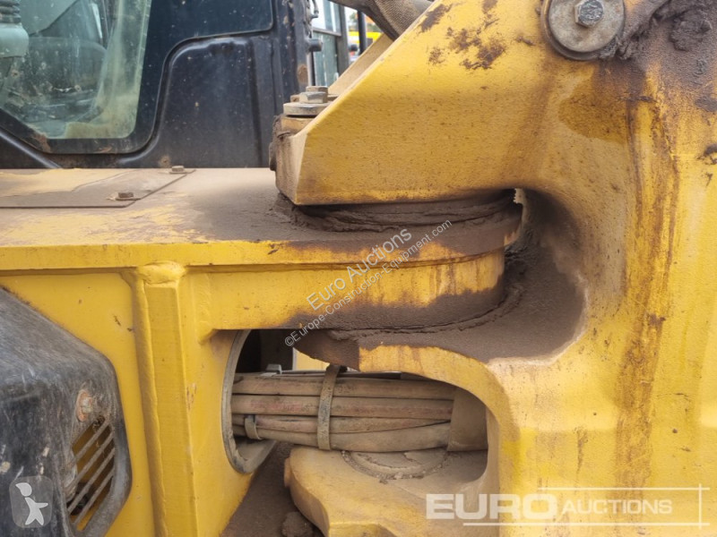Escavatore Caterpillar R