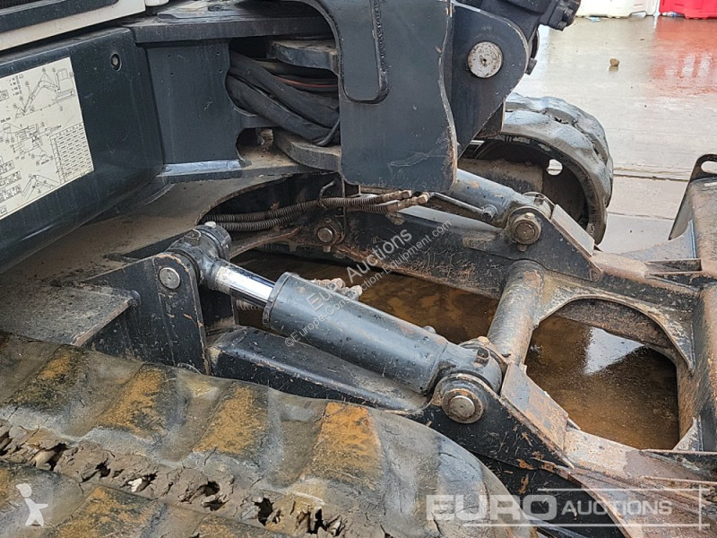 جرافة Bobcat