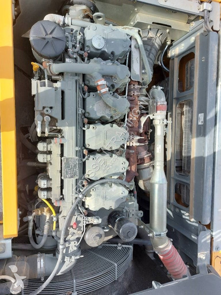 Escavadora Liebherr LC (Lifting Cab)