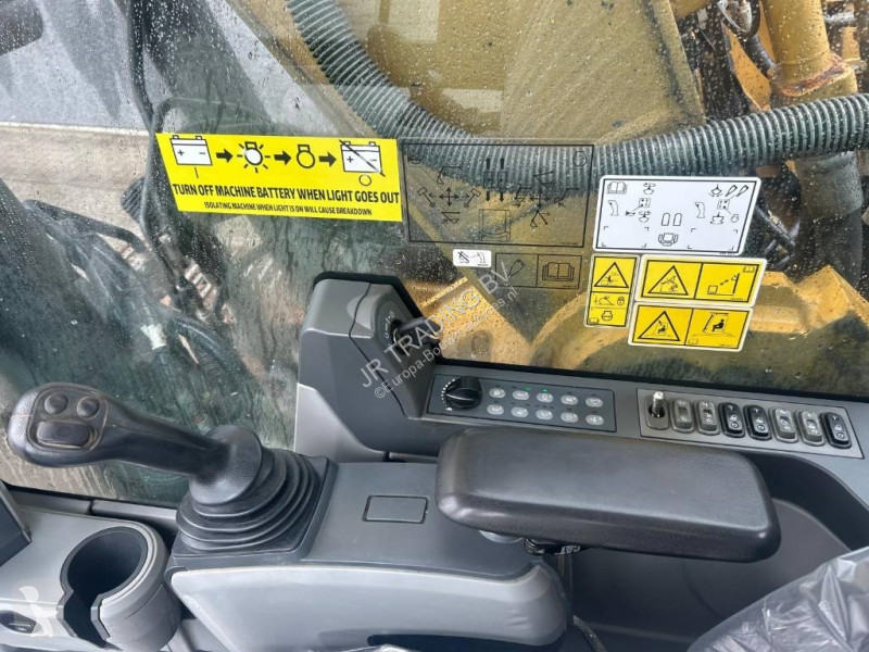 Escavadora Caterpillar EL (epiroc hammer included)