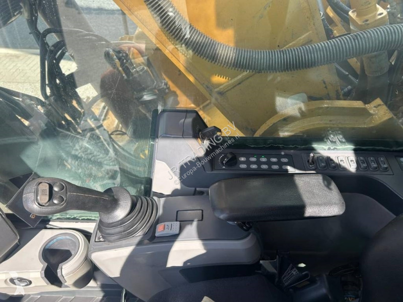 Excavator Caterpillar 330 FL