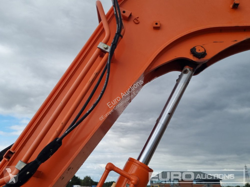 Lopatový nakládač Hitachi B-5A