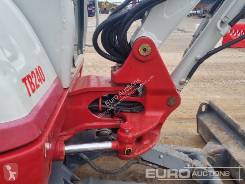 Graafmachine Takeuchi TB240