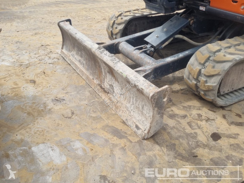 Lopatový nakládač Hitachi ZX33U-6 CLR