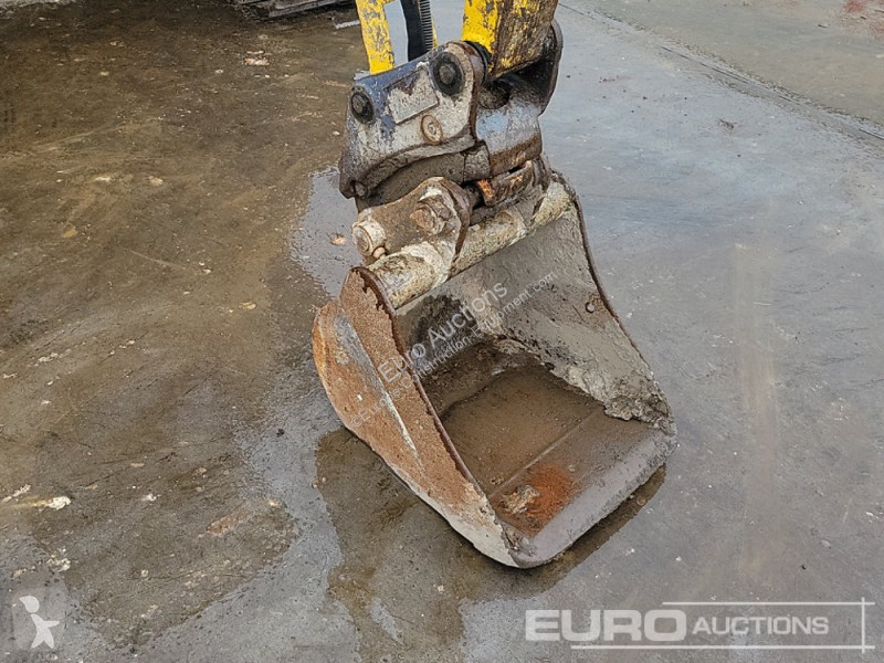 Lopatový nakládač Komatsu PC26MR-3