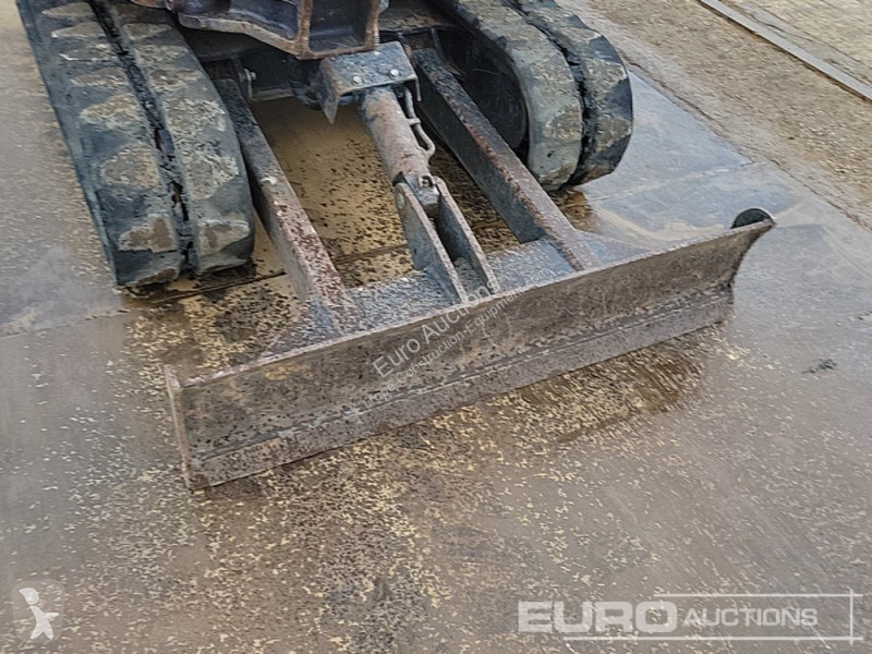 Lopatový nakládač Kubota KX015-4