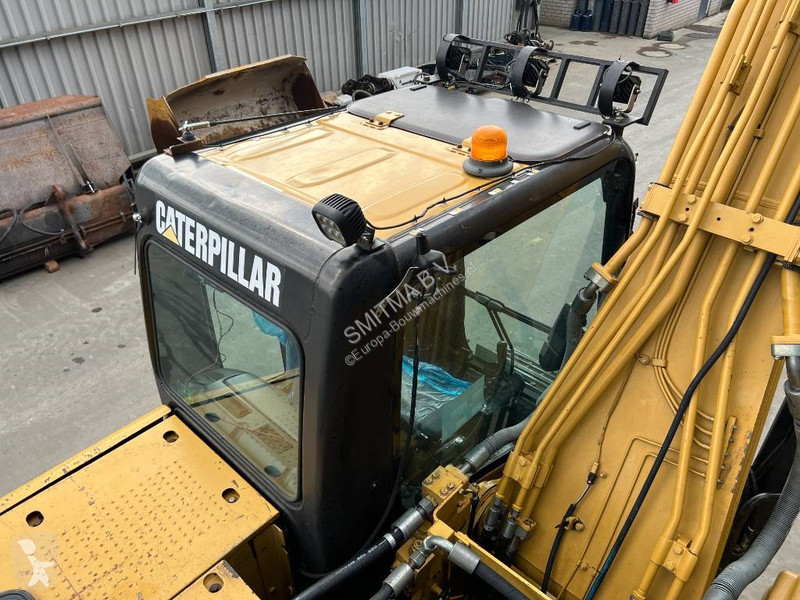 جرافة Caterpillar L