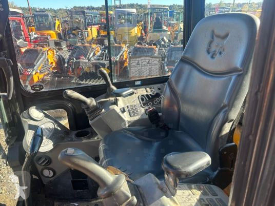 Lopatový nakládač Bobcat e35 à 22 500€ ht