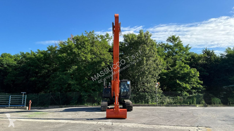 Экскаватор Hitachi 7