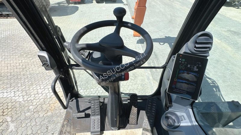 Rýpadlo Hitachi