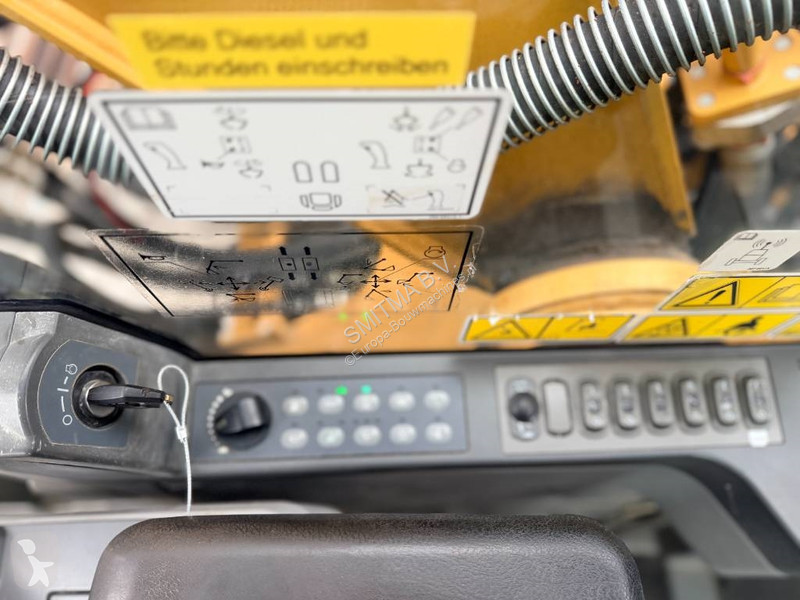جرافة Caterpillar 320E
