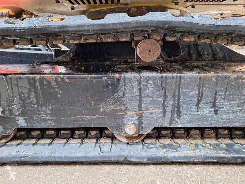 Экскаватор Caterpillar .7