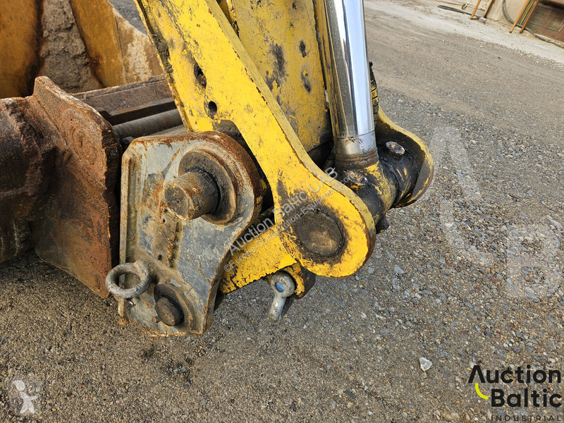 جرافة JCB