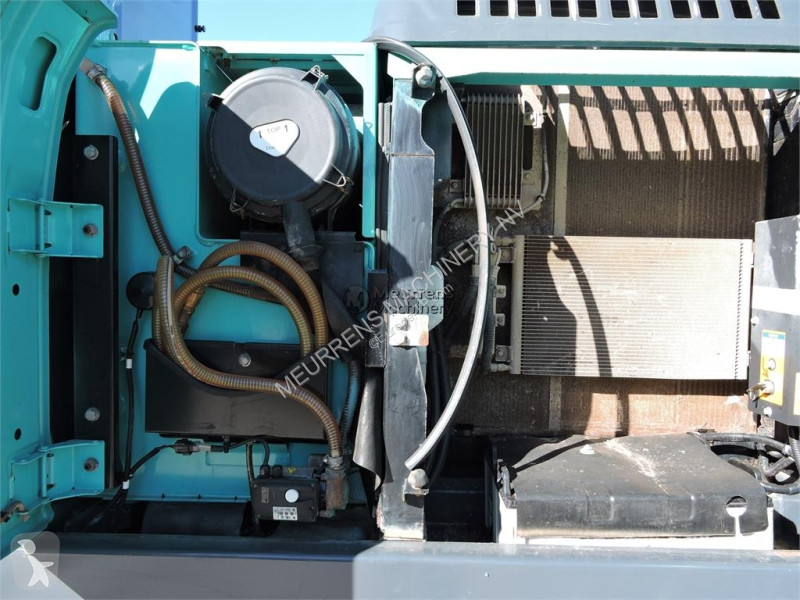 جرافة Kobelco SK210