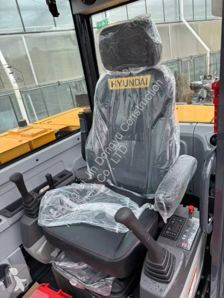 جرافة Hyundai HX60G