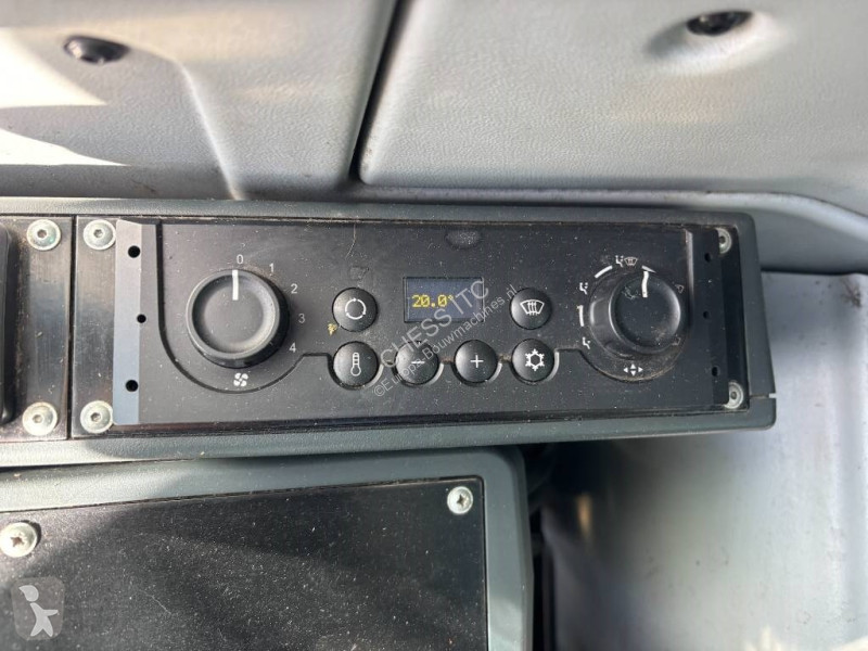 جرافة Sennebogen 821 M - 821 E - E - 818 - 825