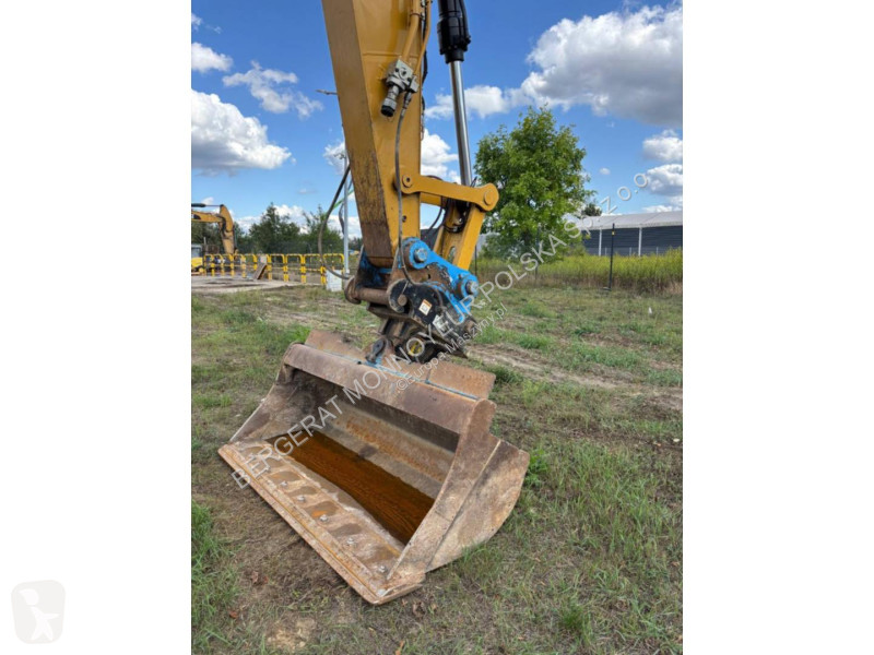 Экскаватор Caterpillar