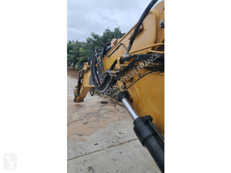 Graafmachine Caterpillar 325F CR