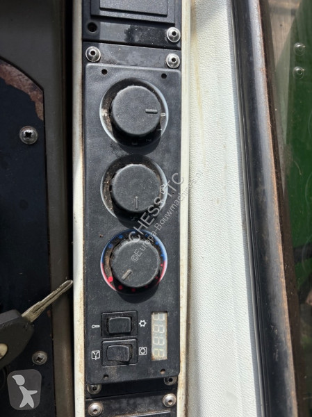 Escavatore Sennebogen 825