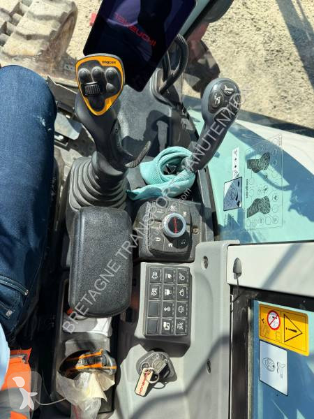 Rýpadlo Takeuchi TB370