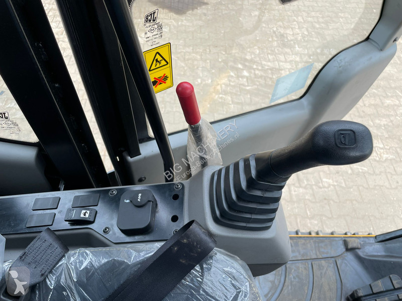 Rýpadlo JCB 245 HD LR