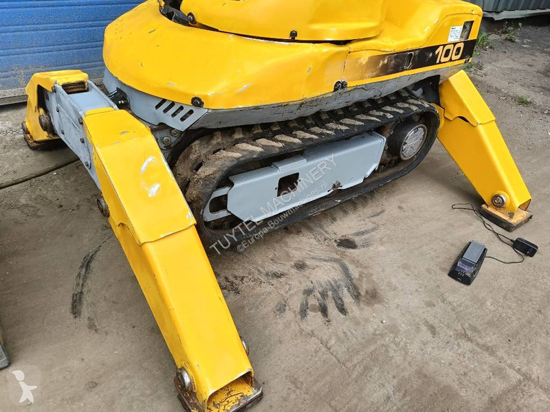Lopatový nakládač Brokk 100 husqvarna robot...