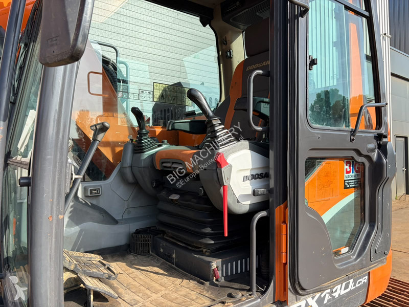 جرافة Doosan 5