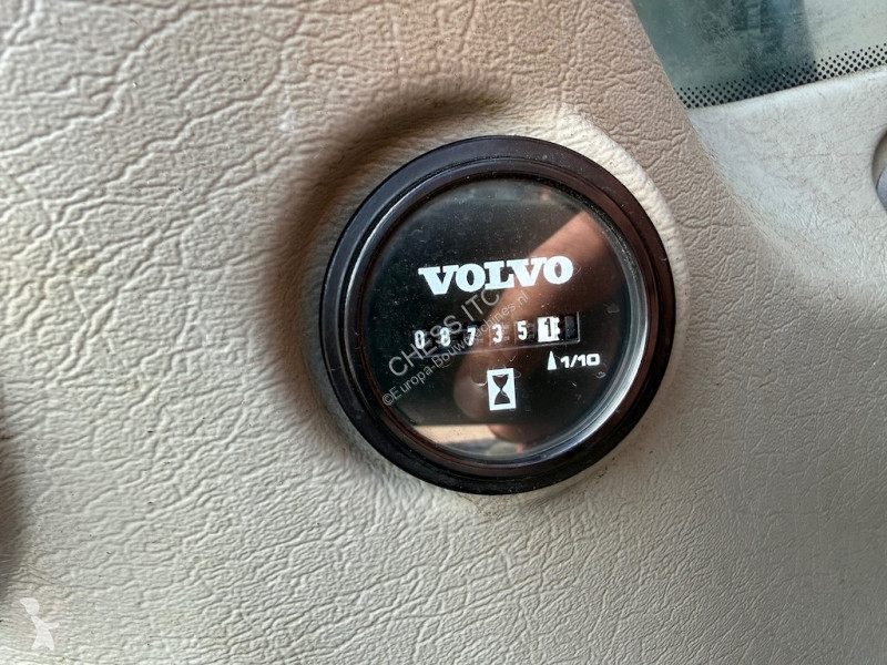 جرافة Volvo 160 D Long Reach - 180 - 220 - 140