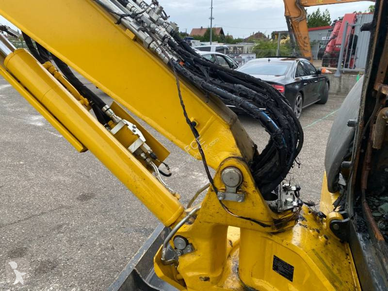 Rýpadlo Komatsu PC58MR-5 E0 endommagée