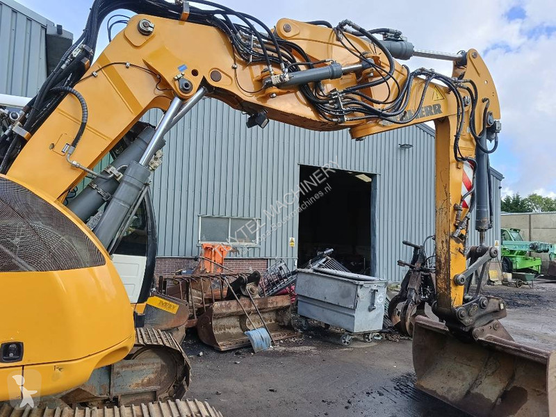 Excavator Liebherr R  excavator bagger + 6 buckets