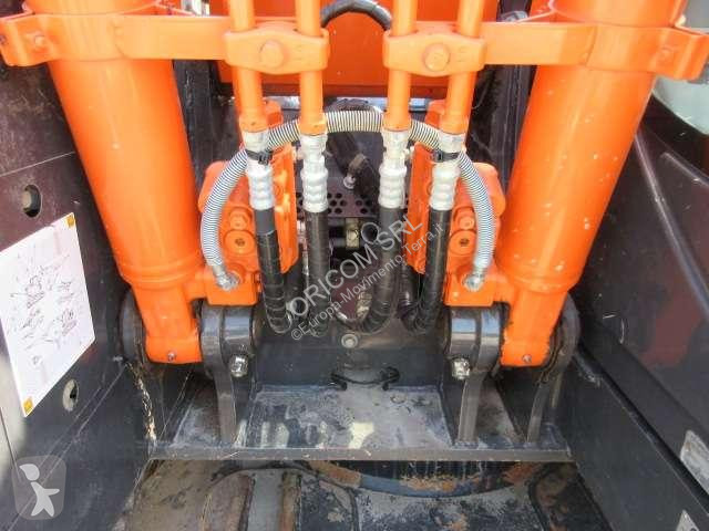 Lopatový nakládač Hitachi ZX135 US6