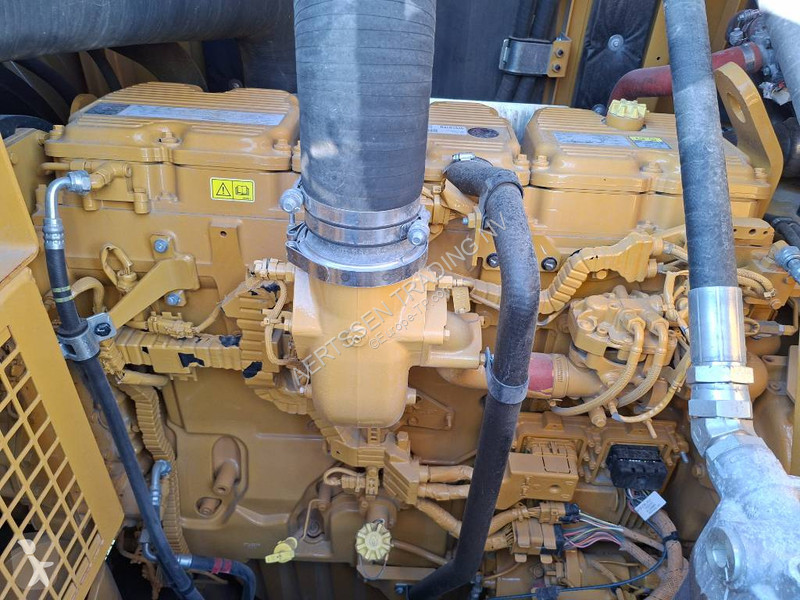جرافة Caterpillar 395