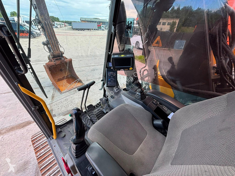 Rýpadlo Volvo EC 220 EL 3D / CENTRAL...