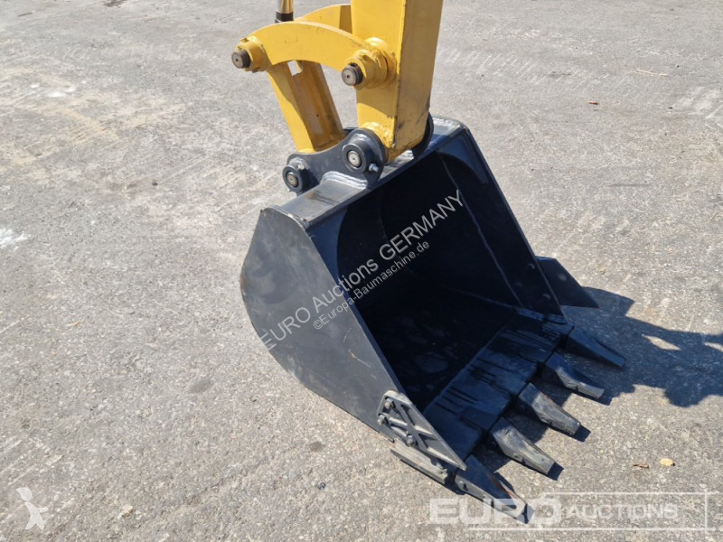 جرافة Caterpillar 305.5 E2