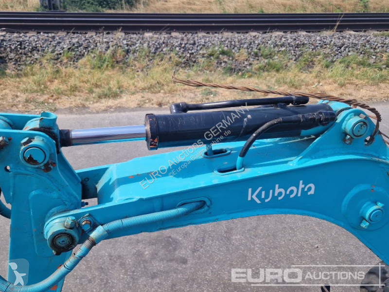 جرافة Kubota KH007