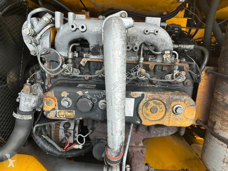 جرافة JCB