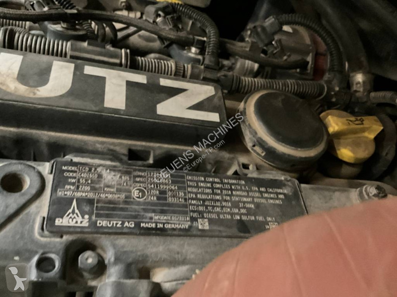 جرافة Yanmar B 75 W