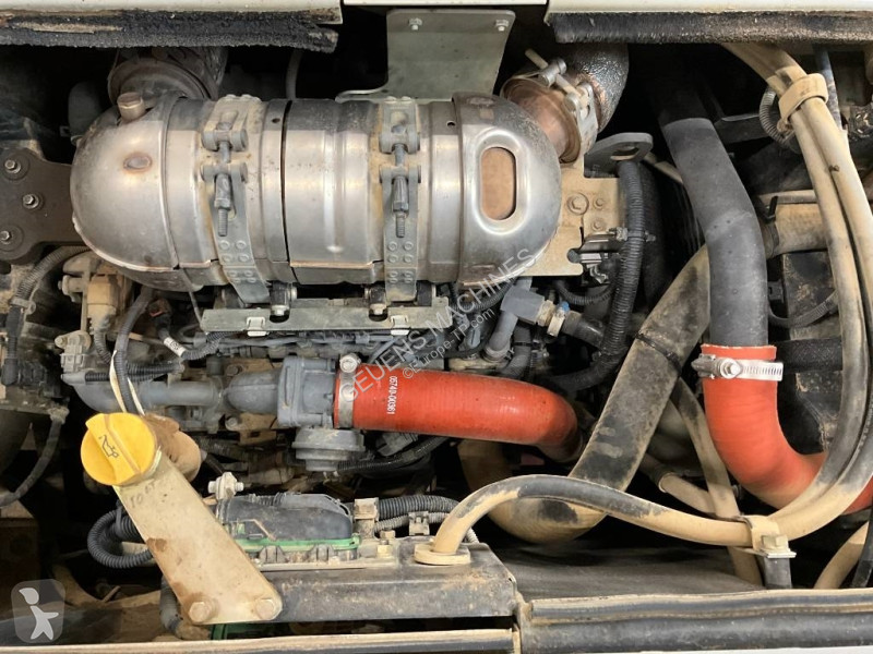جرافة Takeuchi 2150