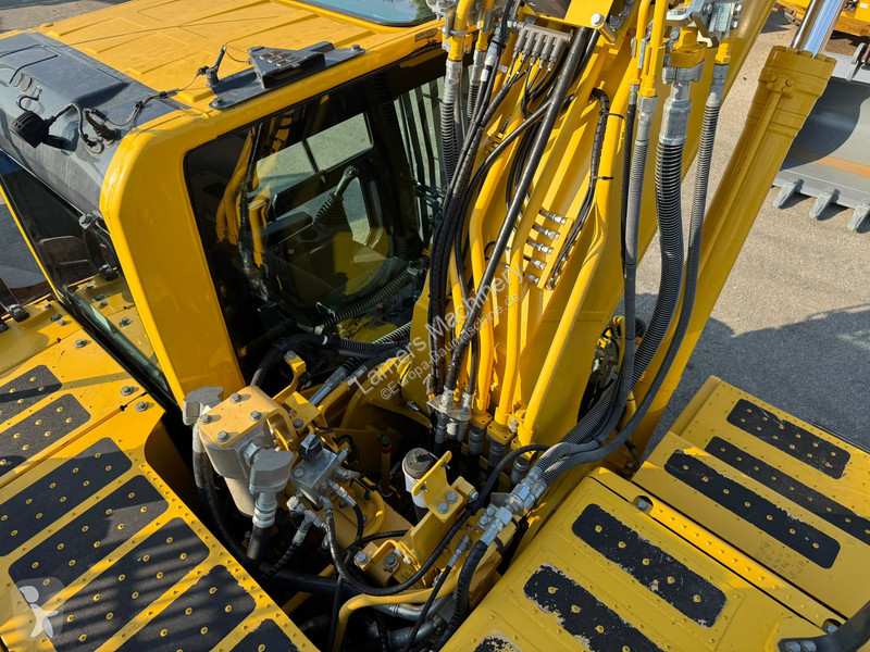 جرافة Komatsu NLC11