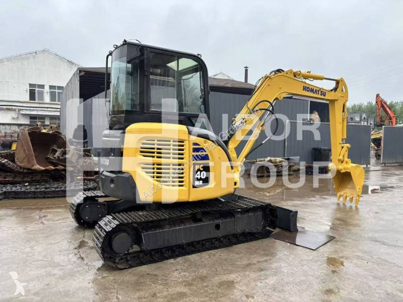 Lopatový nakládač Komatsu