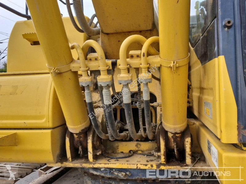 جرافة Komatsu 10
