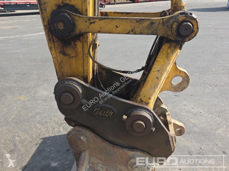 Excavadora Komatsu 10