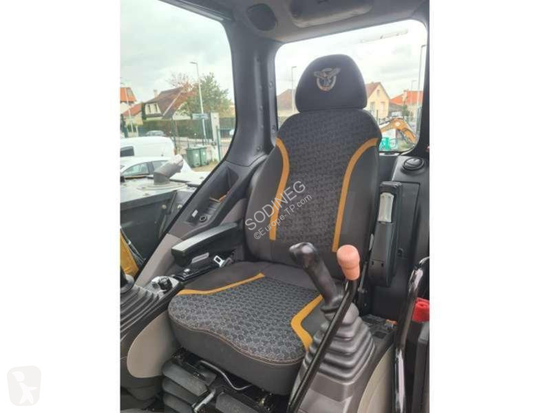 Lopatový nakládač Case CX75C