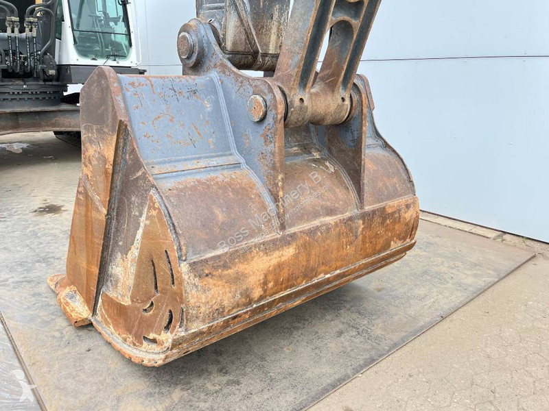 Rýpadlo Volvo - Automatic Greasing / Quick Coupler