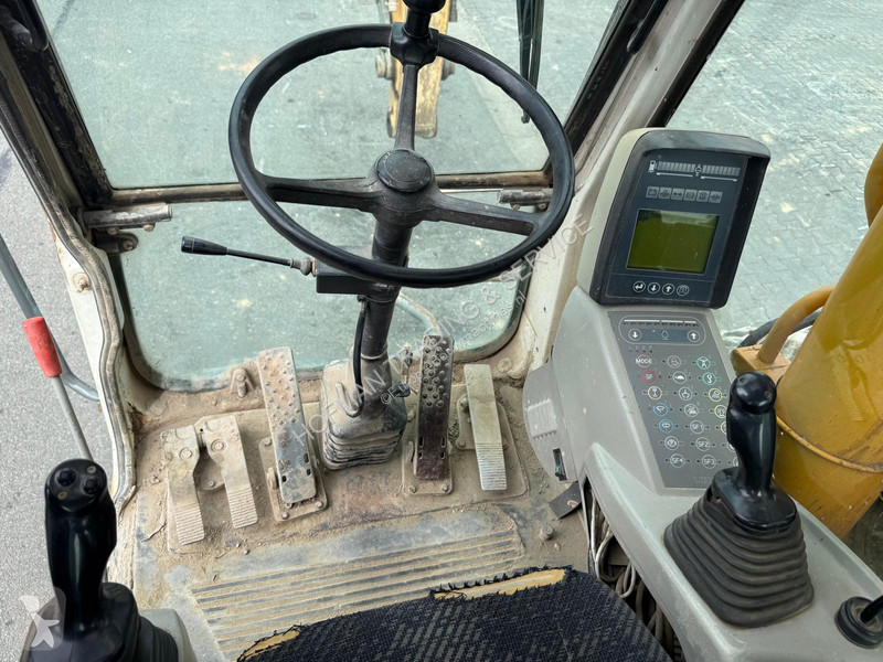Lopatový nakládač Liebherr A | A/C