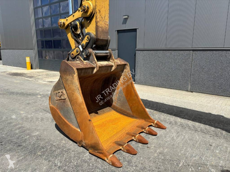 جرافة Caterpillar 330 (Narrow 2.99m)